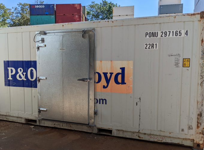 reefer container man door